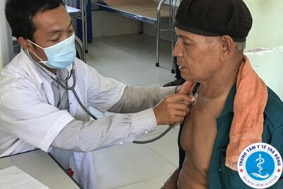 Hoạt động khám chữa bệnh cho người dân tại TTYT huyện Trà Bồng